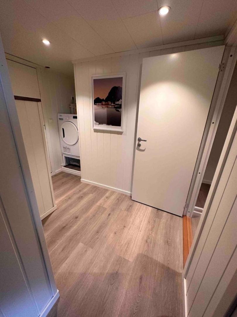 Kb Basement Apartment Sørvågen Eksteriør billede