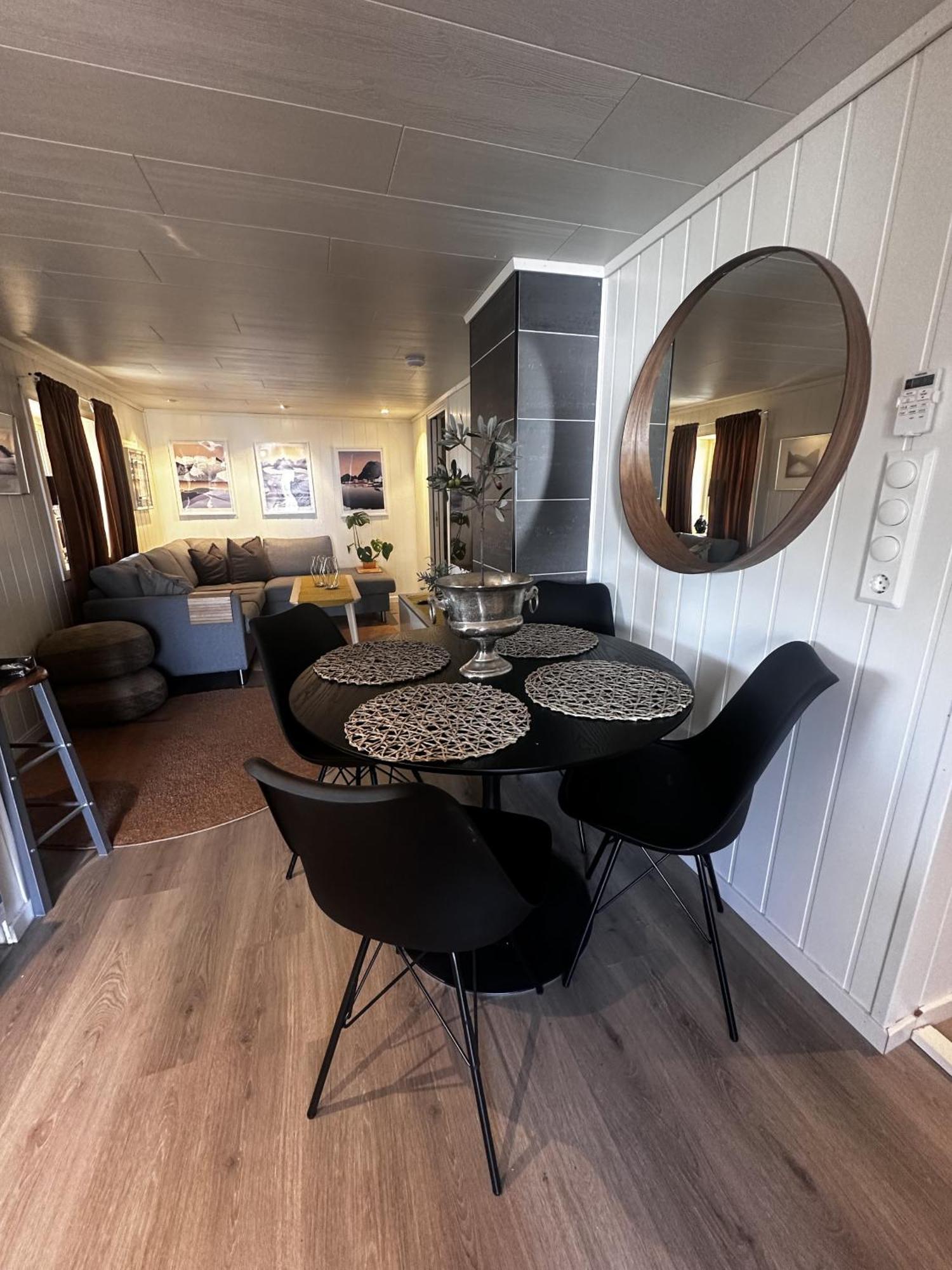 Kb Basement Apartment Sørvågen Eksteriør billede